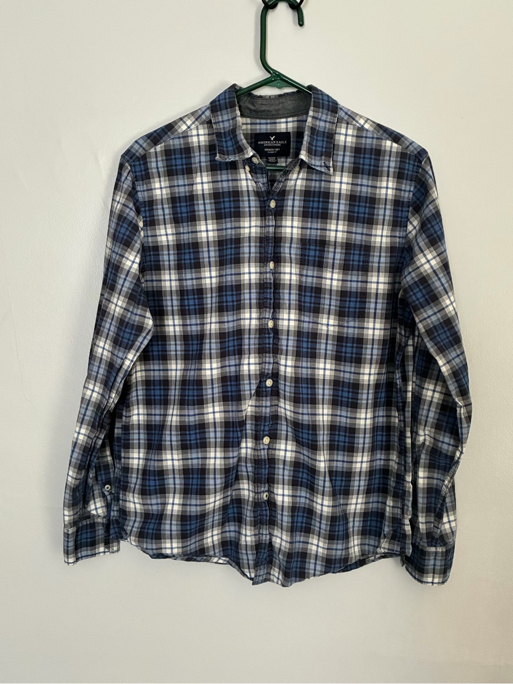 American Eagle Outfitters lightweight long sleeve button down shirt